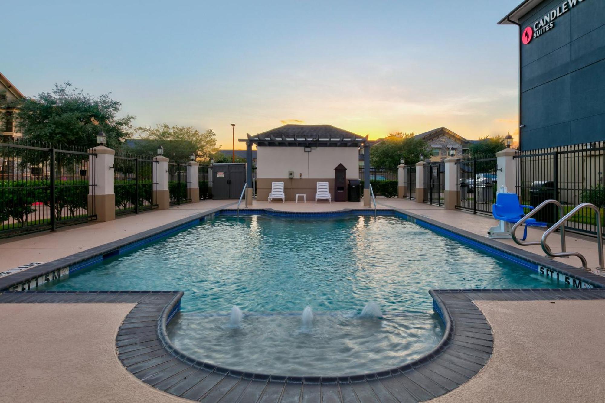 Candlewood Suites Lake Jackson By Ihg Exteriör bild